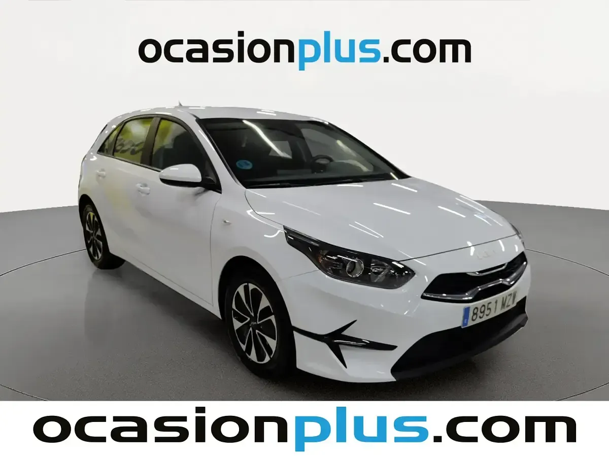 Usado Kia Ceed 100 CV (73 kW) 2025 Blanco Utilitario