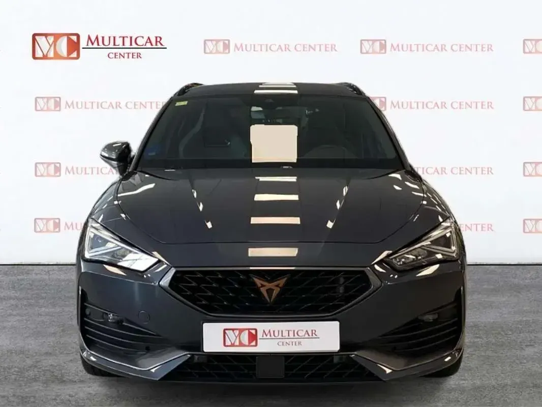 Usado Cupra Leon 245 CV (180 kW) 2020 Gris Familiar