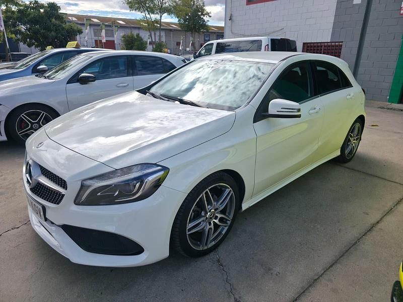 Usado Mercedes 180 109 CV (80 kW) 2018 Blanco Berlina