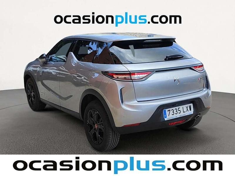 Usado DS Automobiles DS3 Crossback Performance 111 CV (81 kW) 2022 Gris SUV