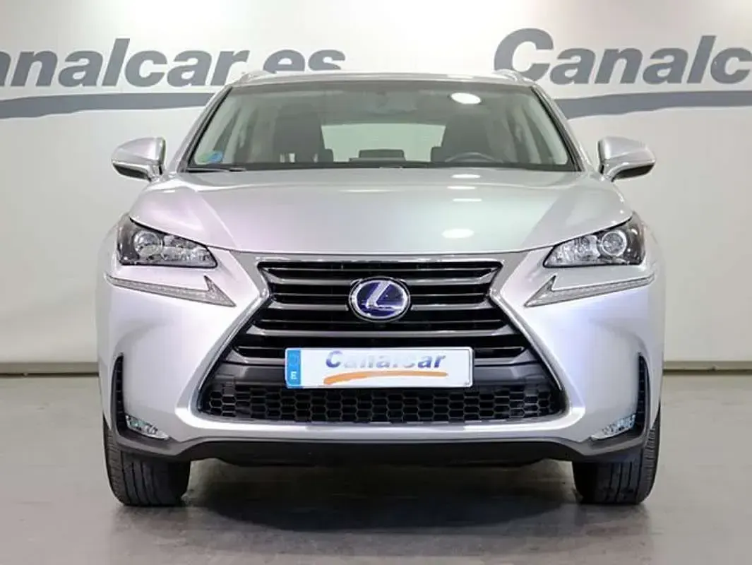 Usado Lexus NX300h Business Edition 154 CV (113 kW) 2018 Gris SUV