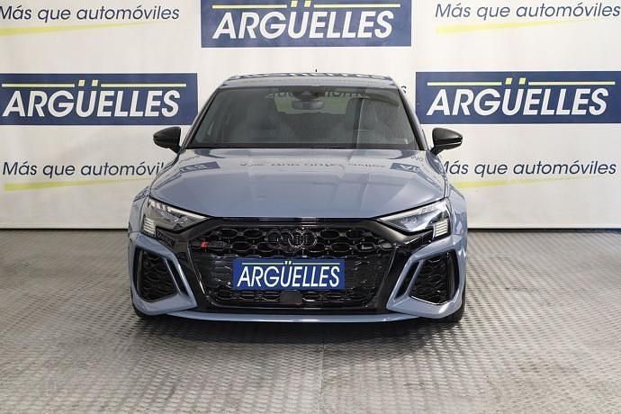Usado Audi RS3 Sportback 400 CV (294 kW) 2022 Gris Utilitario