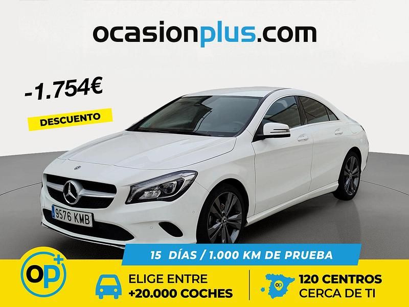 Usado Mercedes CLA180 122 CV (89 kW) 2018 Blanco Berlina