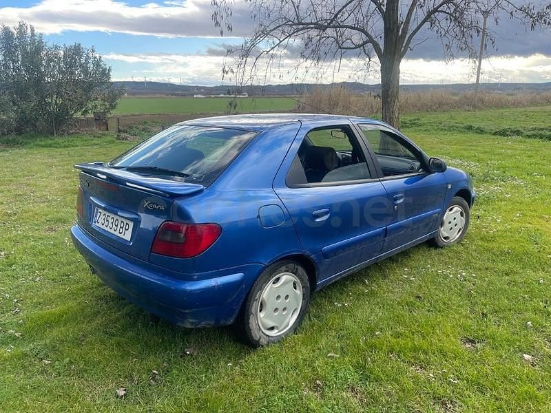 Usado Citroën Xsara Exclusive 110 CV (80 kW) 2000 Azul Berlina