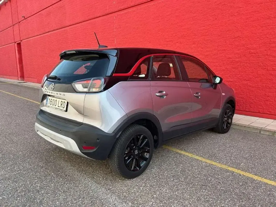 Usado Opel Crossland GS Line 110 CV (80 kW) 2021 Gris SUV