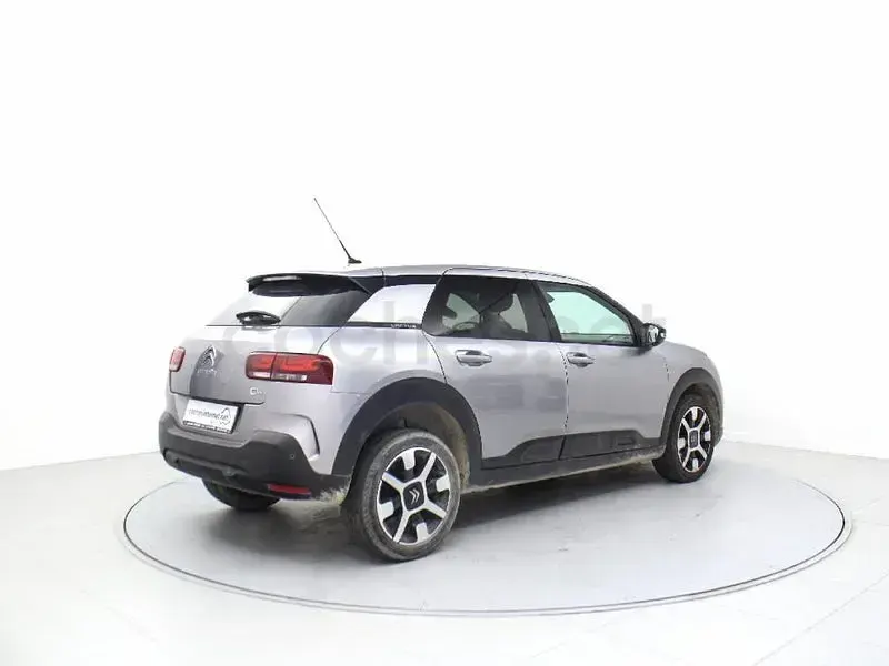 Usado Citroën C4 Shine 99 CV (72 kW) 2018 Gris / plata Berlina