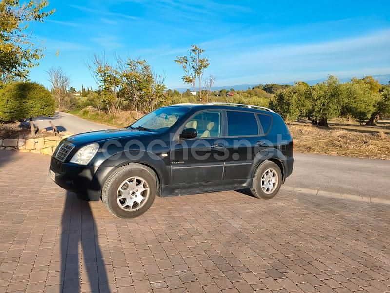 Negro Usado 2007 Ssangyong (KGM) Rexton II Limited SUV | 8999 € - Imagen 1/4