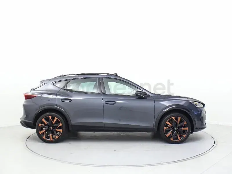 Usado Cupra Formentor 204 CV (150 kW) 2024 Gris / plata SUV