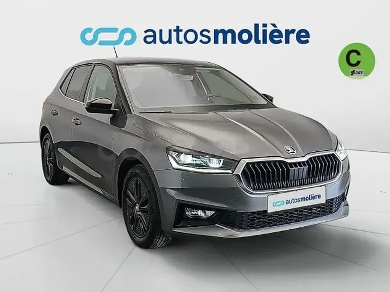 Usado Skoda Fabia Style 95 CV (69 kW) 2023 Gris / plata Utilitario
