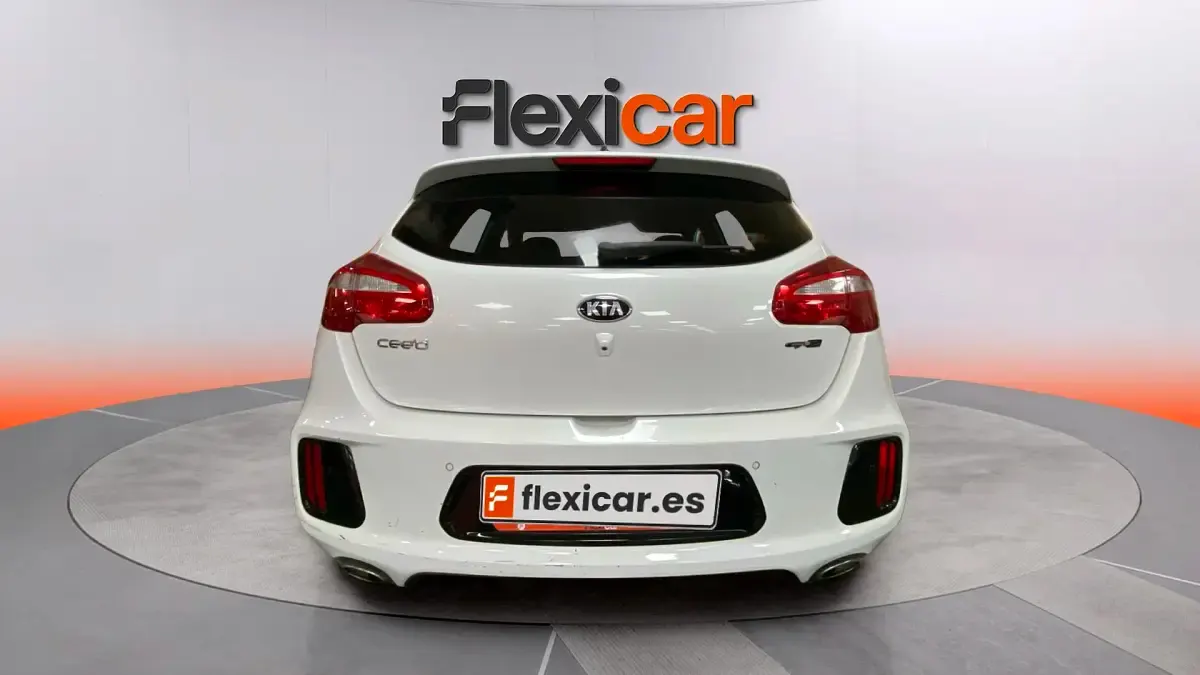 Usado Kia Ceed GT GT-Line 136 CV (100 kW) 2017 Blanco Berlina