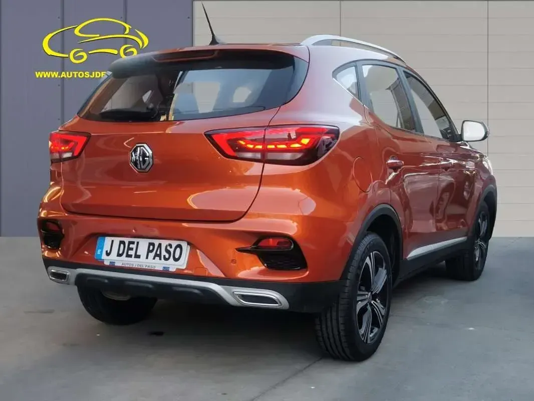 Usado MG ZS Comfort 106 CV (77 kW) 2022 Gris SUV