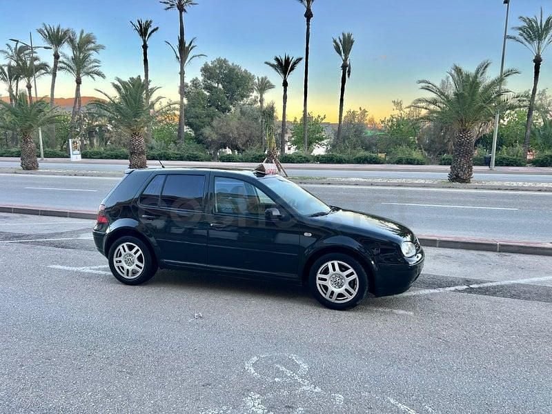 Usado VW Golf IV 100 CV (73 kW) 2000 Negro Berlina