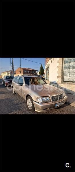 Beige Usado 2001 Mercedes C200 Elegance Familiar | 2300 € - Imagen 1/4