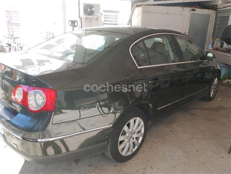 Usado VW Passat Advance 140 CV (102 kW) 2008 Verde Familiar