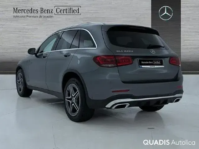 Usado Mercedes GLC220 194 CV (142 kW) 2022 Gris selenita SUV