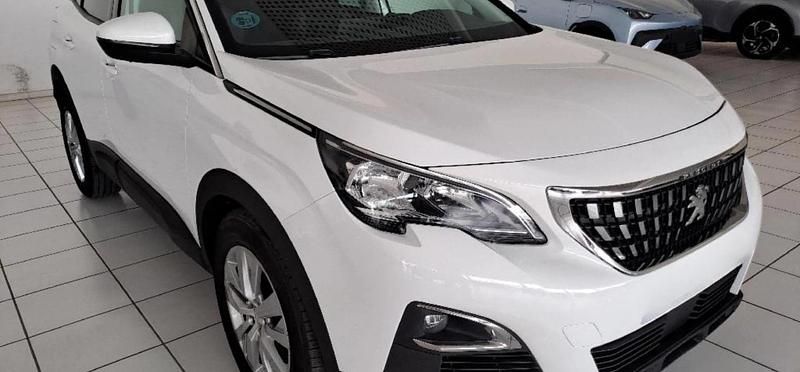 Usado Peugeot 3008 Active 131 CV (96 kW) 2017 Blanco