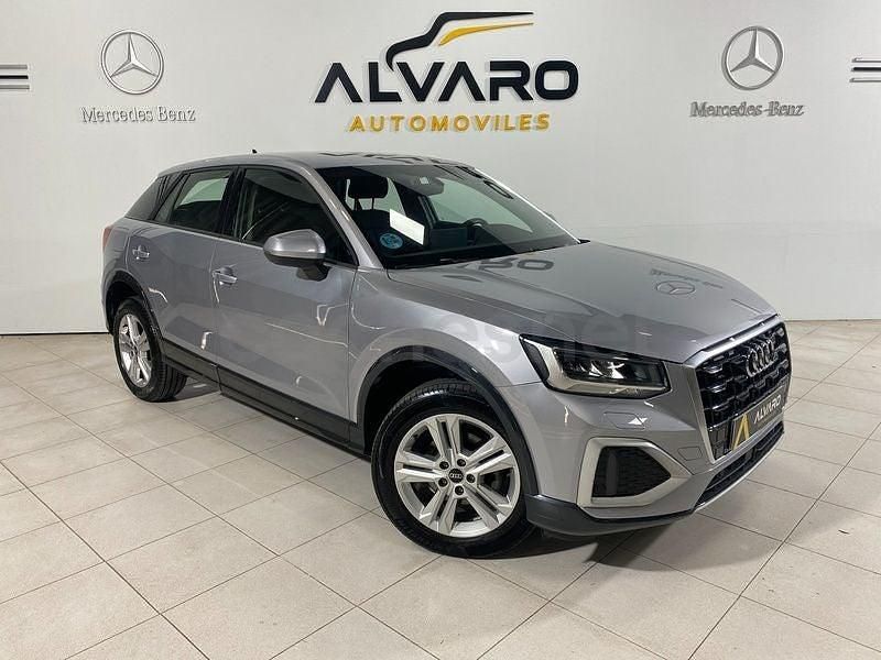 Usado Audi Q2 Advanced Plus 116 CV (85 kW) 2021 Gris / plata SUV