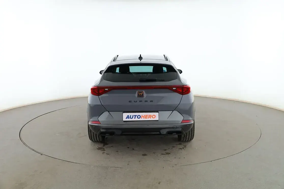 Usado Cupra Formentor 204 CV (150 kW) 2022 Gris SUV