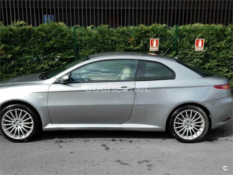 Gris / plata Usado 2006 Alfa Romeo GT Progression Coupe | 3450 € - Imagen 1/4