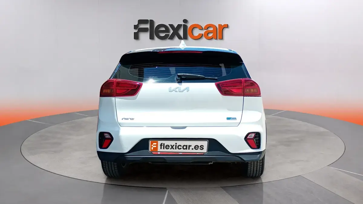 Usado Kia Niro 141 CV (103 kW) 2022 Blanco SUV