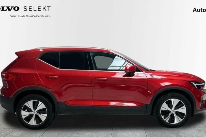 Usado Volvo XC40 Core 211 CV (155 kW) 2022 Rojo SUV