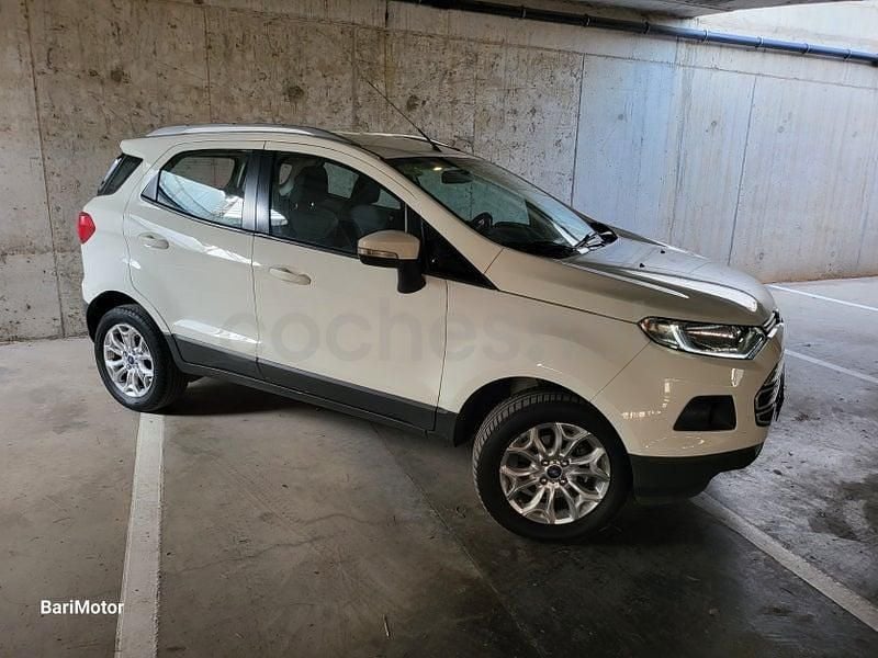 Usado Ford Ecosport Trend 91 CV (66 kW) 2015 Blanco SUV