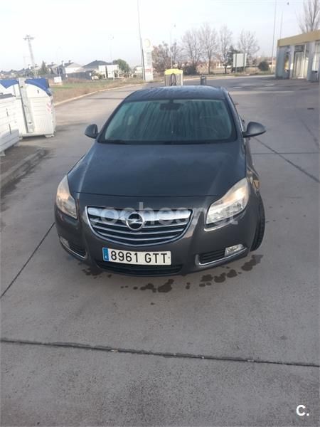 Gris / plata Usado 2010 Opel Insignia Cosmo Berlina | 5800 € (Precio justo) - Imagen 1/4