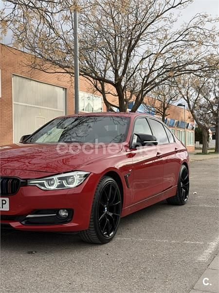 Usado BMW 320 Luxury Line 184 CV (135 kW) 2012 Rojo Berlina