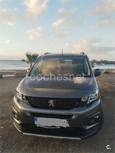 Usado Peugeot Rifter Active 130 CV (95 kW) 2019 Gris / plata Monovolumen