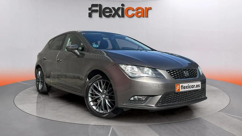Gris Usado 2016 Seat Leon Reference Berlina | 11.790 € (Precio justo) - Imagen 1/4