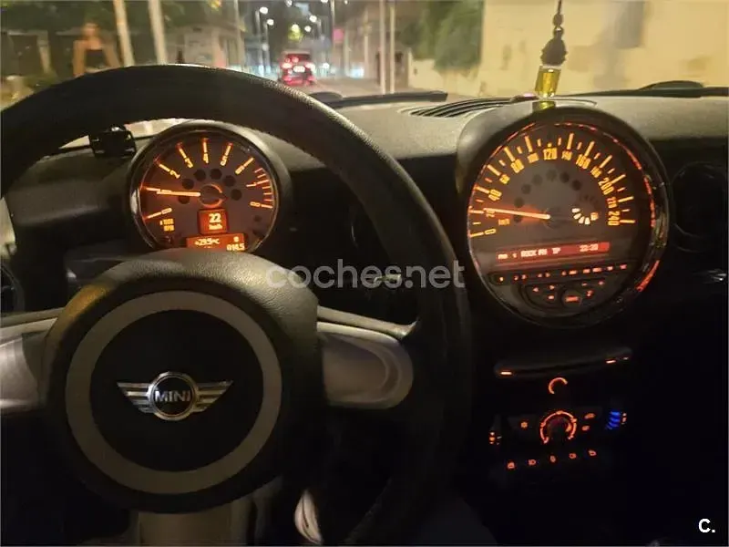 Usado Mini ONE 90 CV (66 kW) 2007 Negro Utilitario
