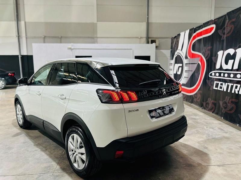 Usado Peugeot 3008 Active 130 CV (95 kW) 2022 Blanco SUV