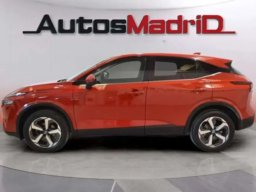 Usado Nissan Qashqai N-Connecta 140 CV (102 kW) 2021 Rojo SUV