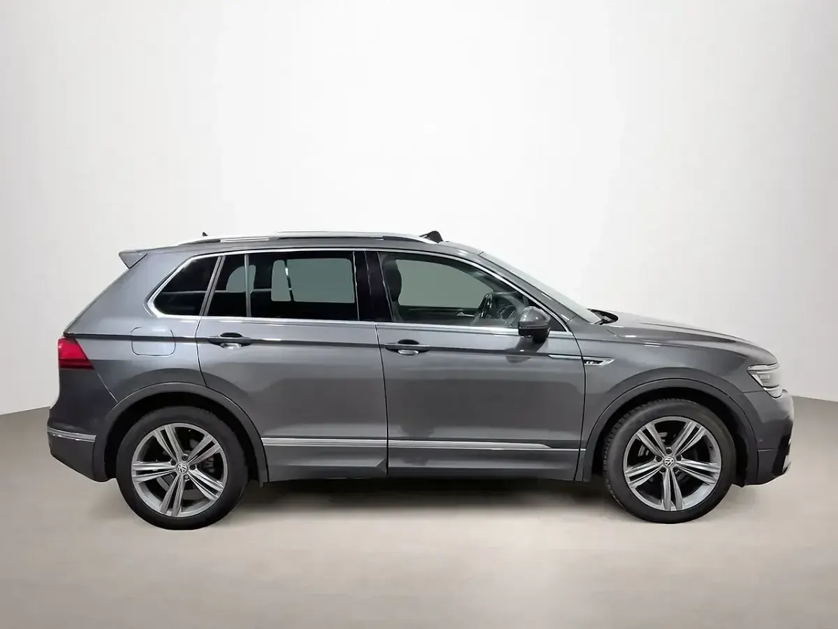 Usado VW Tiguan Sport 150 CV (110 kW) 2020 Gris SUV