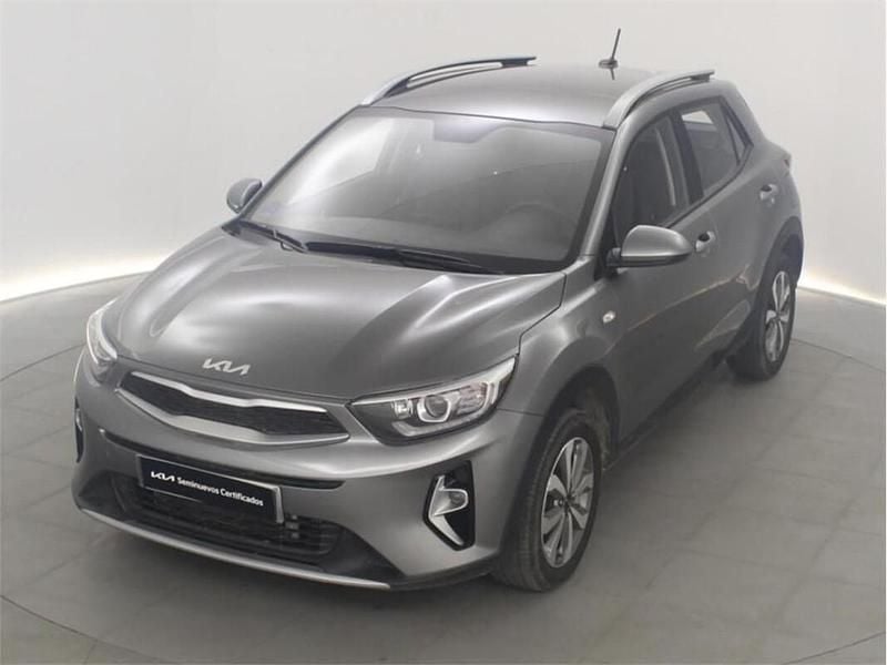 Gris Usado 2024 Kia Stonic SUV | 18.449 € (Precio justo) - Imagen 1/4
