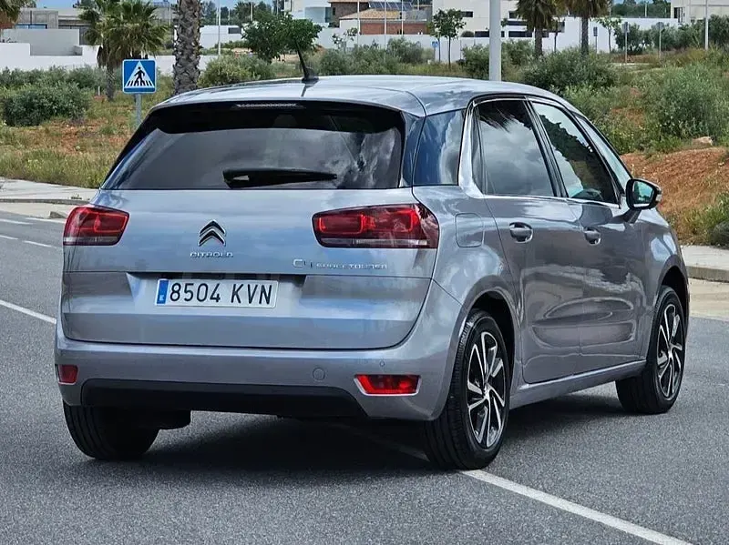 Usado Citroën C4 SpaceTourer Feel 130 CV (95 kW) 2019 Gris / plata Monovolumen