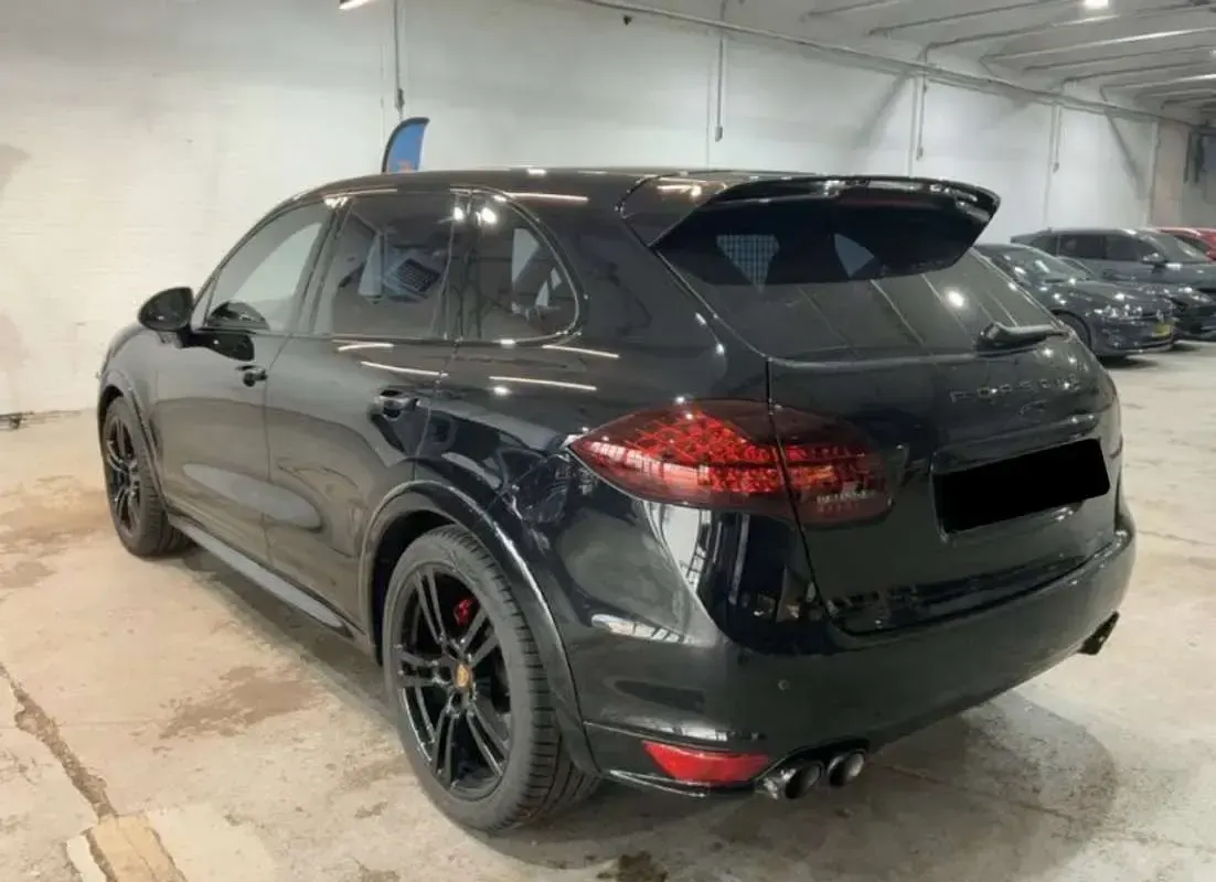 Usado Porsche Cayenne GTS 420 CV (308 kW) 2014 Negro SUV