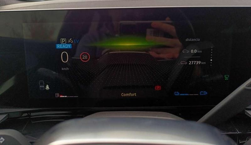 Usado Renault Austral Techno Esprit Alpine 200 CV (147 kW) 2022 Gris SUV