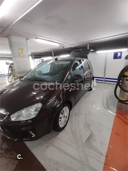 Usado Ford C-MAX Ghia 136 CV (100 kW) 2008 Granate Monovolumen