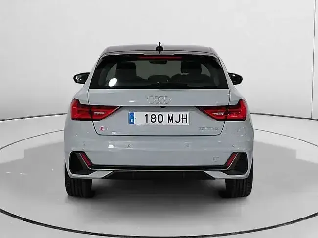 Usado Audi A1 110 CV (80 kW) 2023 Gris SUV
