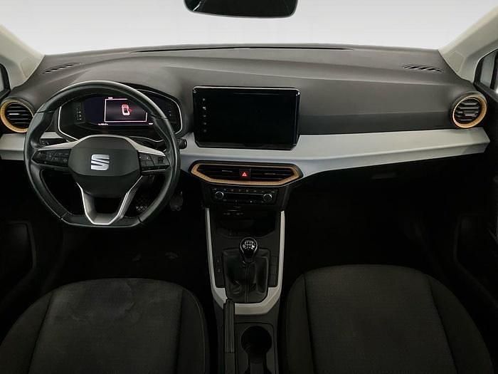 Usado Seat Arona Style Plus 110 CV (80 kW) 2021 Blanco SUV