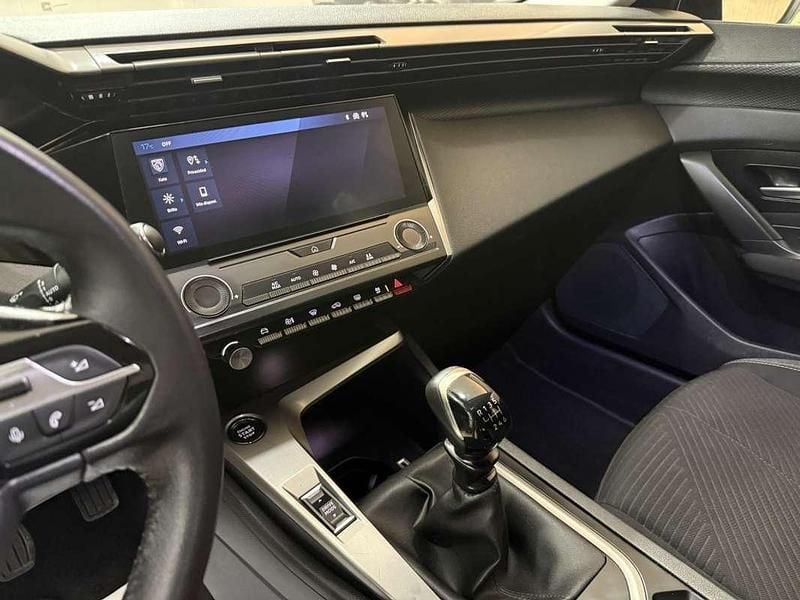 Usado Peugeot 308 Active 131 CV (96 kW) 2023 Blanco Utilitario