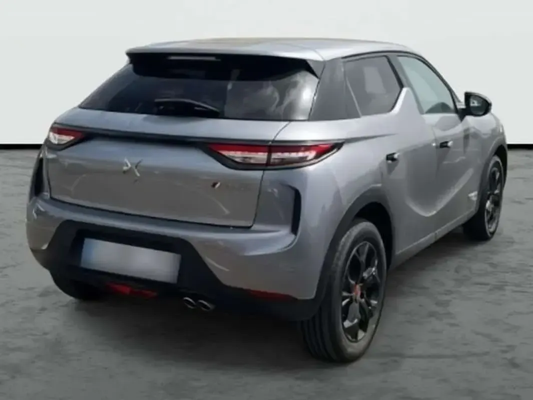 Usado DS Automobiles DS3 97 CV (71 kW) 2022 Gris Berlina