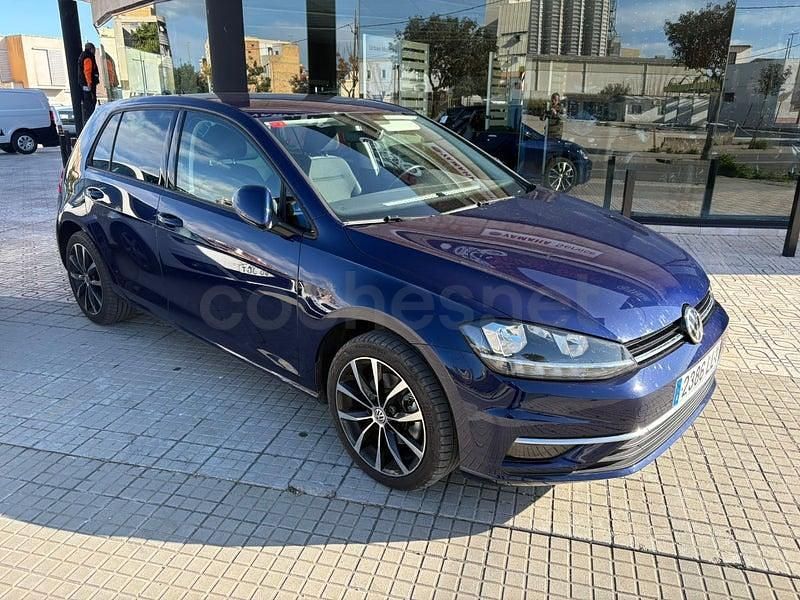 Usado VW Golf VII Advance 150 CV (110 kW) 2020 Azul Berlina