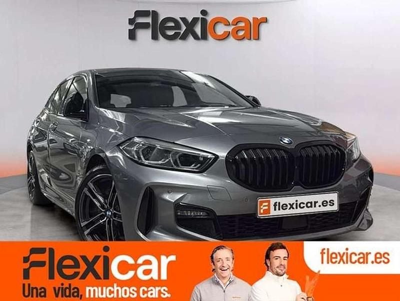 Gris Usado 2024 BMW 118 Utilitario | 26.990 € (Precio justo) - Imagen 1/4