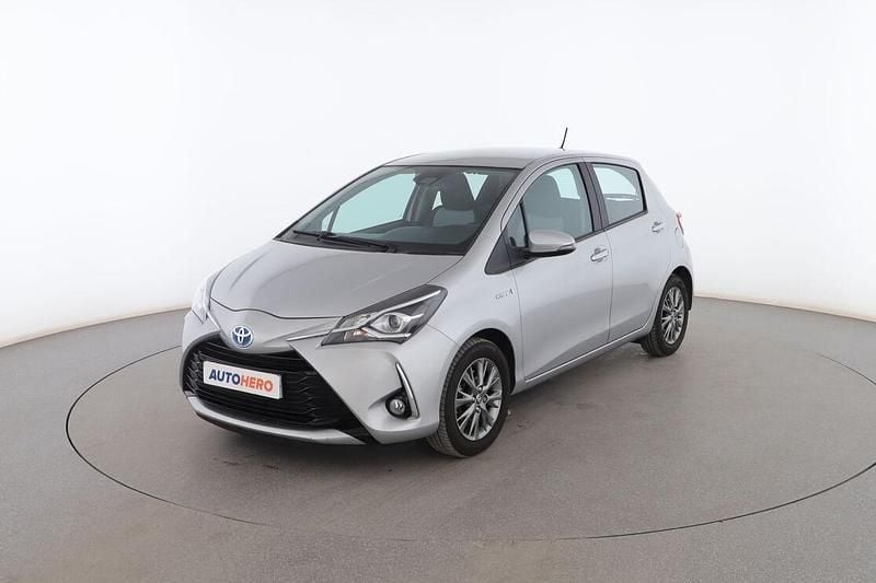Gris Usado 2018 Toyota Yaris Hybrid Active Berlina | 13.999 € (Buen precio) - Imagen 1/3