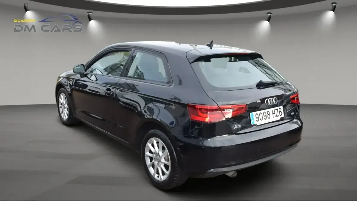 Usado Audi A3 Ambiente 105 CV (77 kW) 2014 Negro Utilitario
