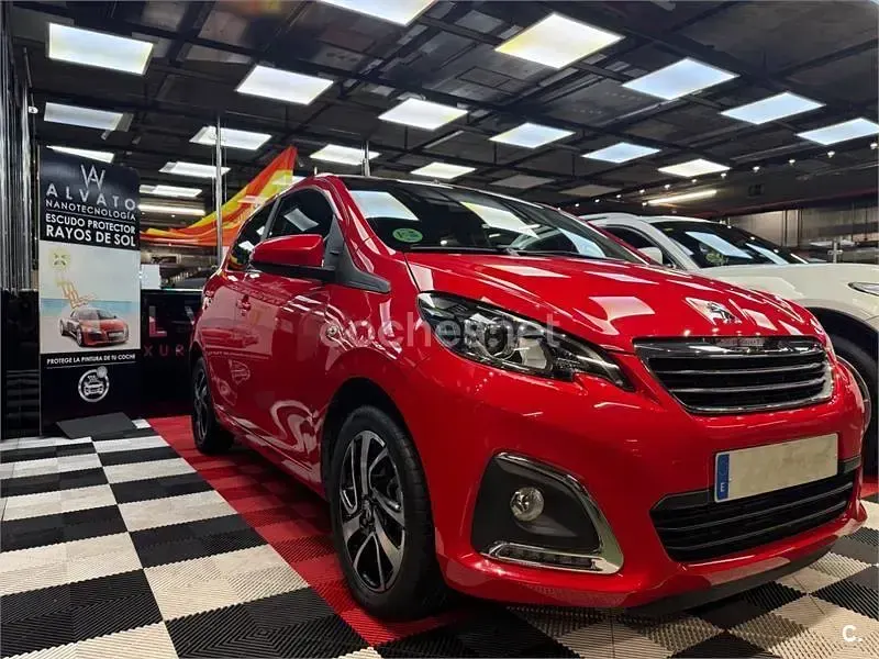 Usado Peugeot 108 Allure 72 CV (52 kW) 2019 Rojo Berlina