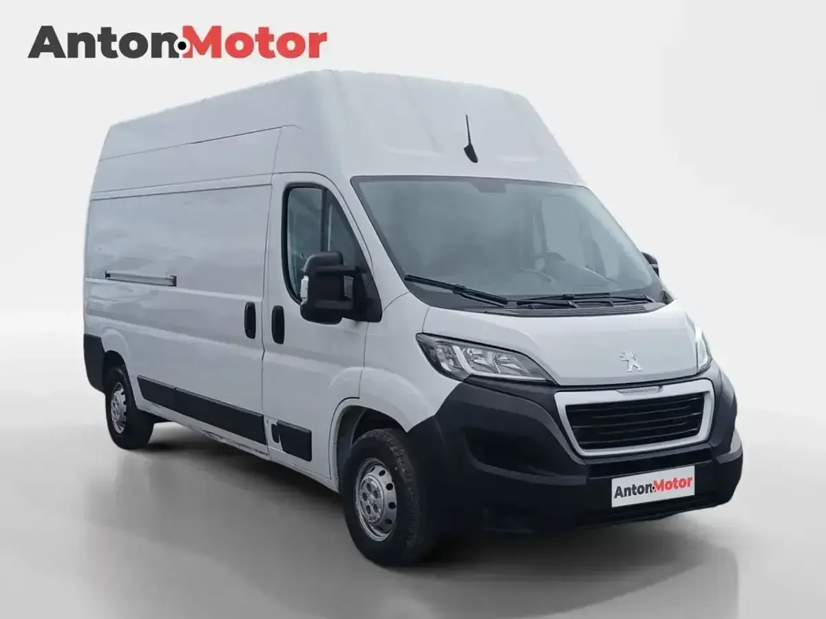 Usado Peugeot Boxer 140 CV (102 kW) 2023 Blanco Van