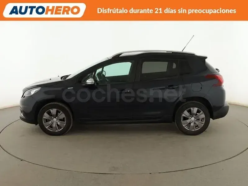 Usado Peugeot 2008 Style 110 CV (80 kW) 2018 Gris / plata SUV